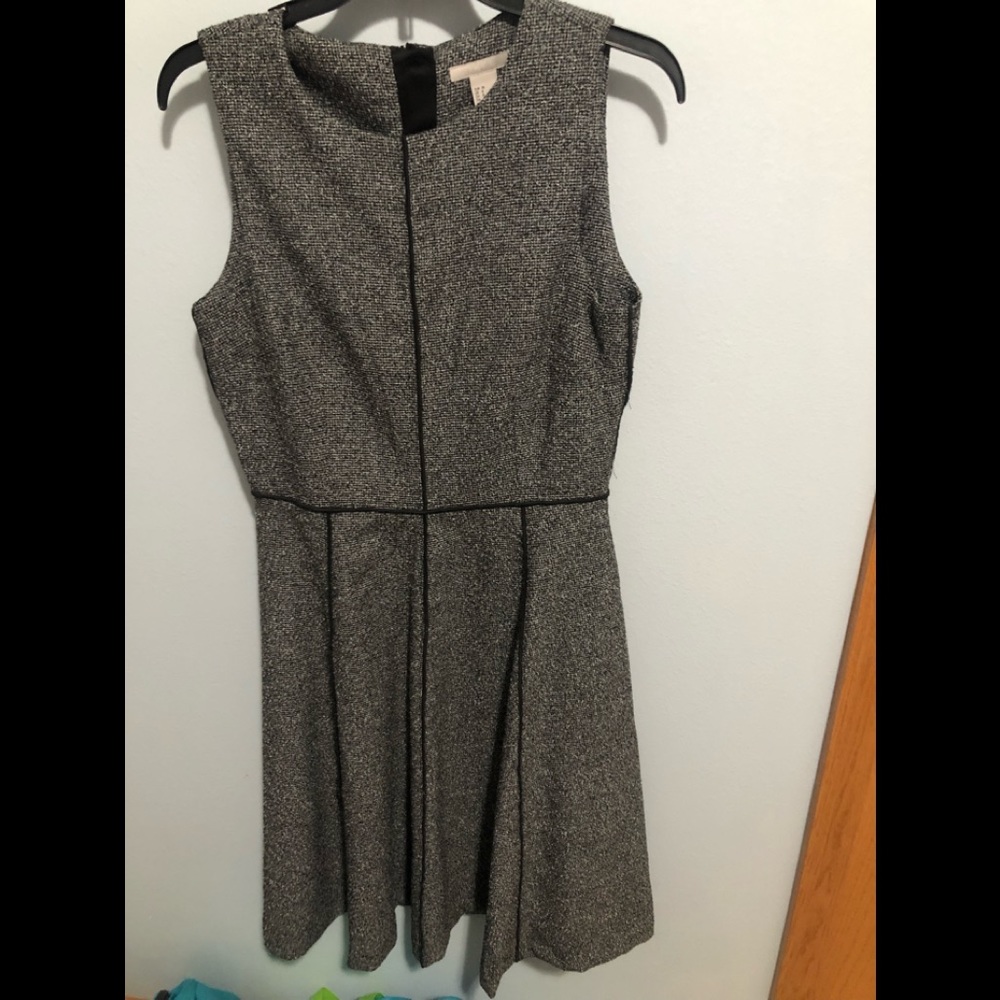 Ladies brand H&M size 8 dress sleeveless in a charcoal gray color.